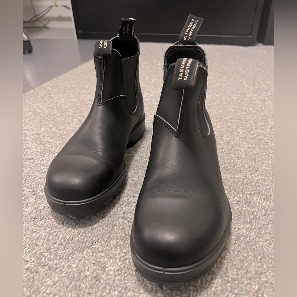 Blundstone BL510 Original 500 Chelsea Boots US Women’s 9.5 / Men’s 7.5 Medium